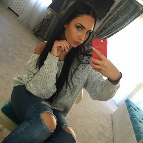 Alev-alev ön sevişme yapan escort Beyza
