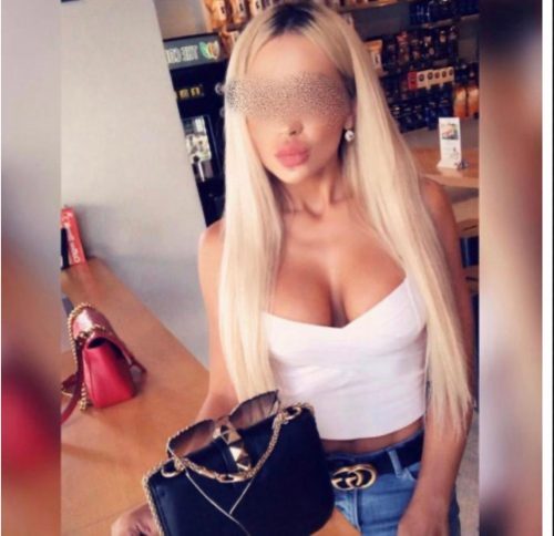 Cazibeli sarışın kız Ceyda