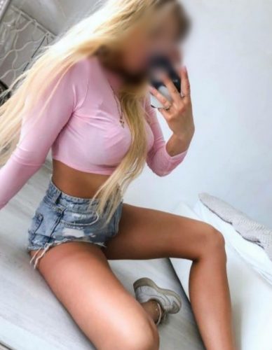 Muhteşem esmer escort Müjgan