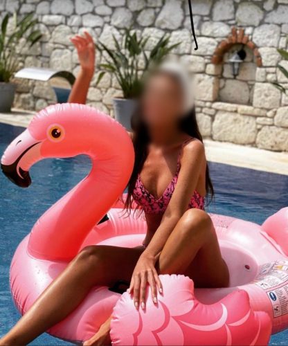 Seks kraliçası esmer kız Asena