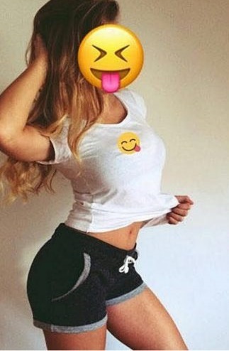 Seksi buğday tenli kız Akasya
