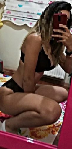 Şık beyaz tenli kız Gülfem